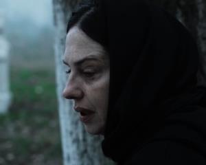 žena u crnom (Nataša Ninković)