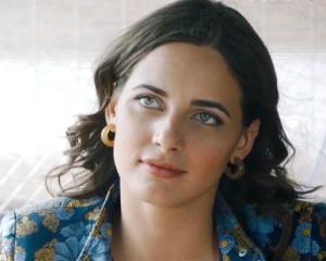 Ana (Isidora Simijonović)