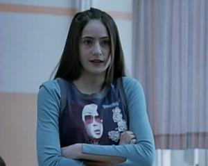 Alisa (Marija Bergman)