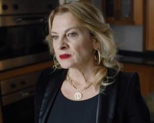 Mirjana Tomić Sremica (Jasna Đuričić)