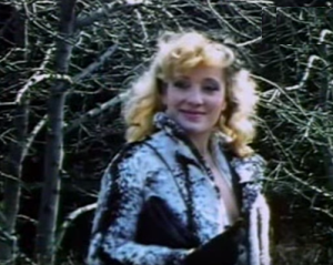 žena sa lijepom bluzom (Vanesa Ojdanić)