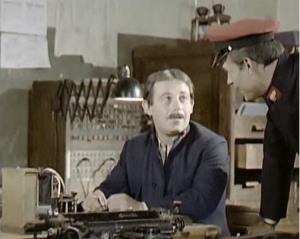 željezničar koji pije rakiju (Mladen Nedeljković)