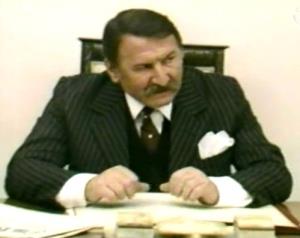 načelnik Dimitrije Grudić (Branislav Jerinić)