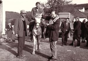 Bata Živojinović i Miodrag Popović, Čovek iz hrastove sume (1964)