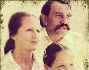 Dragomir Bojanić Gidra sa suprugom Ljiljanom Kontić i kćerkom 1