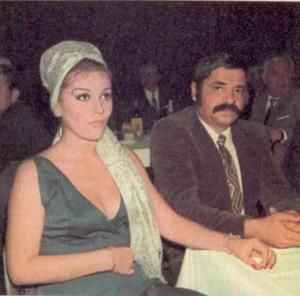 Vera Čukić i Jovan Janićijević Burduš, I Bog stvori kafansku pevačicu (1972)