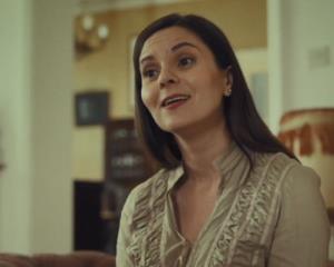 novinarka Suzana (Sanja Petrović)